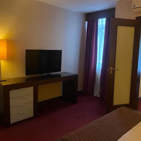 Hotel Gale T1 109 4*