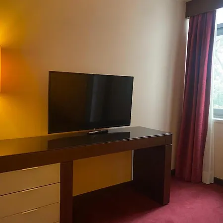 Gale T1 109 Hotel 4*